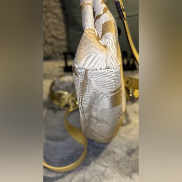 Coach Signature Yellow Stripe Canvas Leather Strap Handbag F19218 - Picture 4 of 14